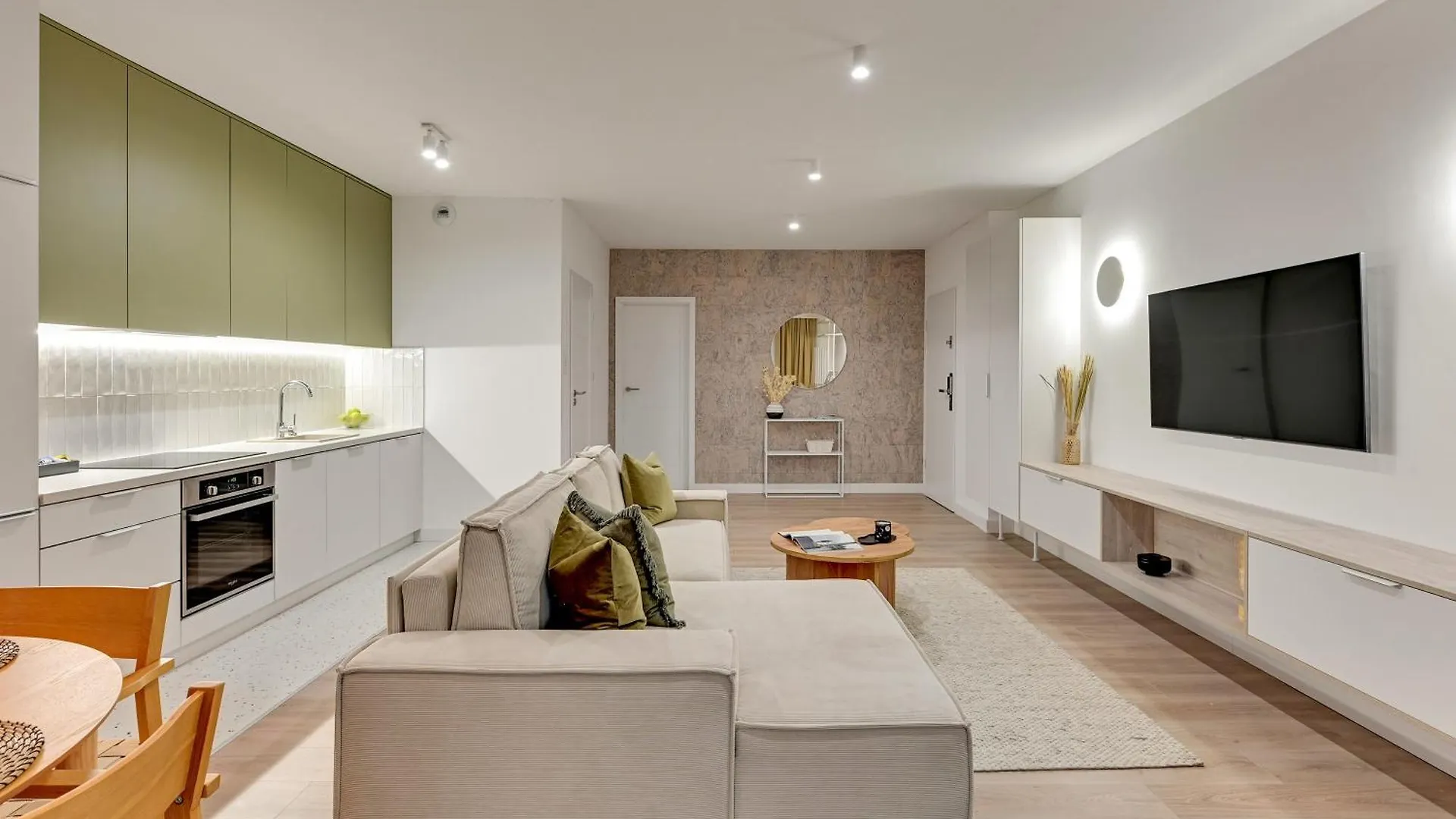 Riverfront & Parking By Downtown Apartments Gdansk