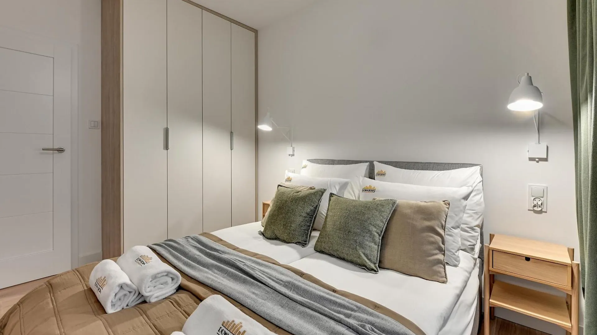 Riverfront & Parking By Downtown Apartments Gdansk